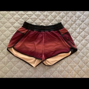 Lululemon Tracker Shorts - discontinued print!!!!